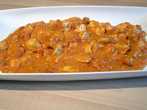 Hühnchen in Tomaten-Sahnesauce